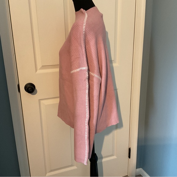 Women's Pink Chunky Knit Sweater - Picture 4 of 8